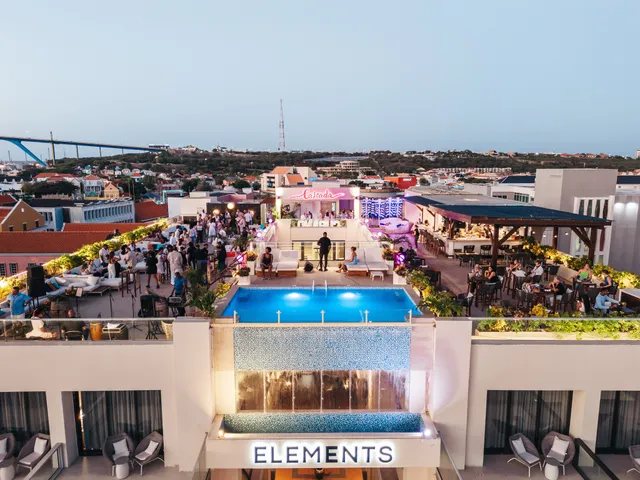 Cascada Rooftop