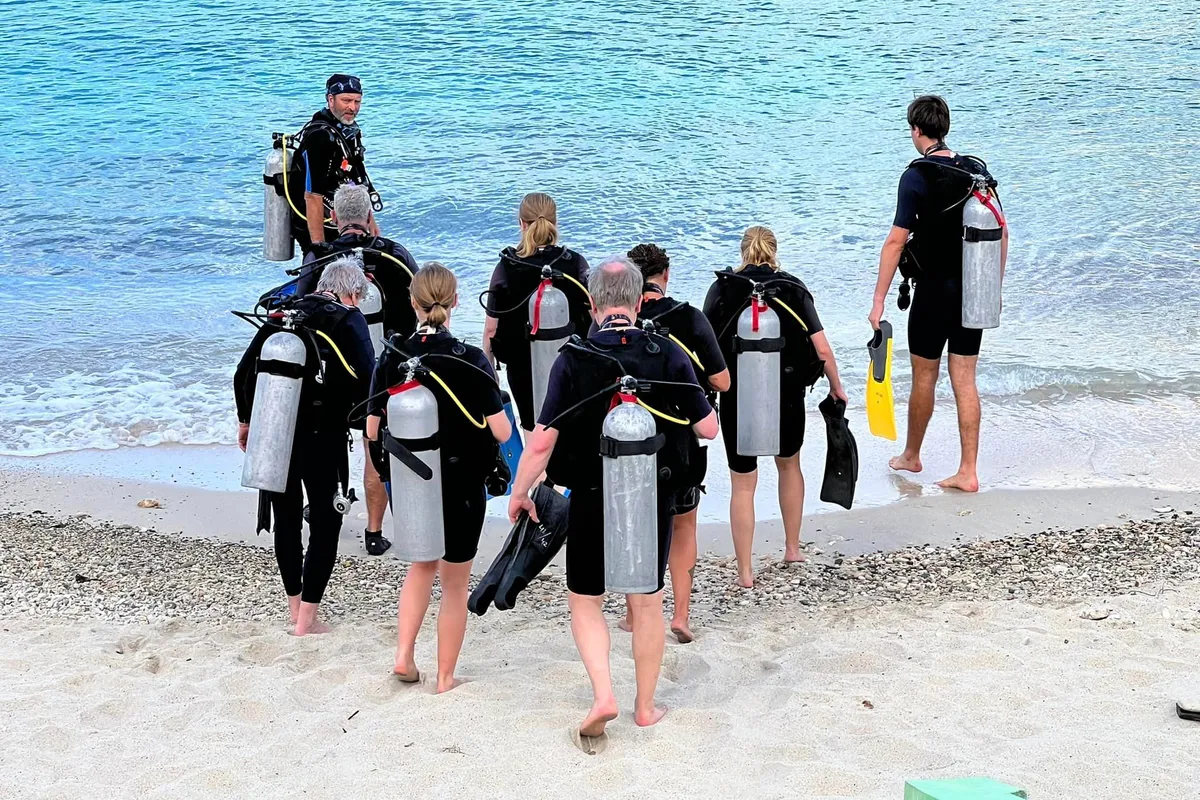 Get your NAUI/Padi license, Curaçao