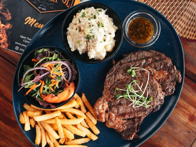 Joey's Smokehouse Bar & Grill