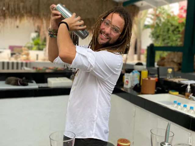 Julia's Bar