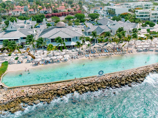 Papagayo Beach Club