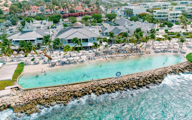 Papagayo Beach Club