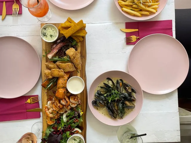 The pink Taverna
