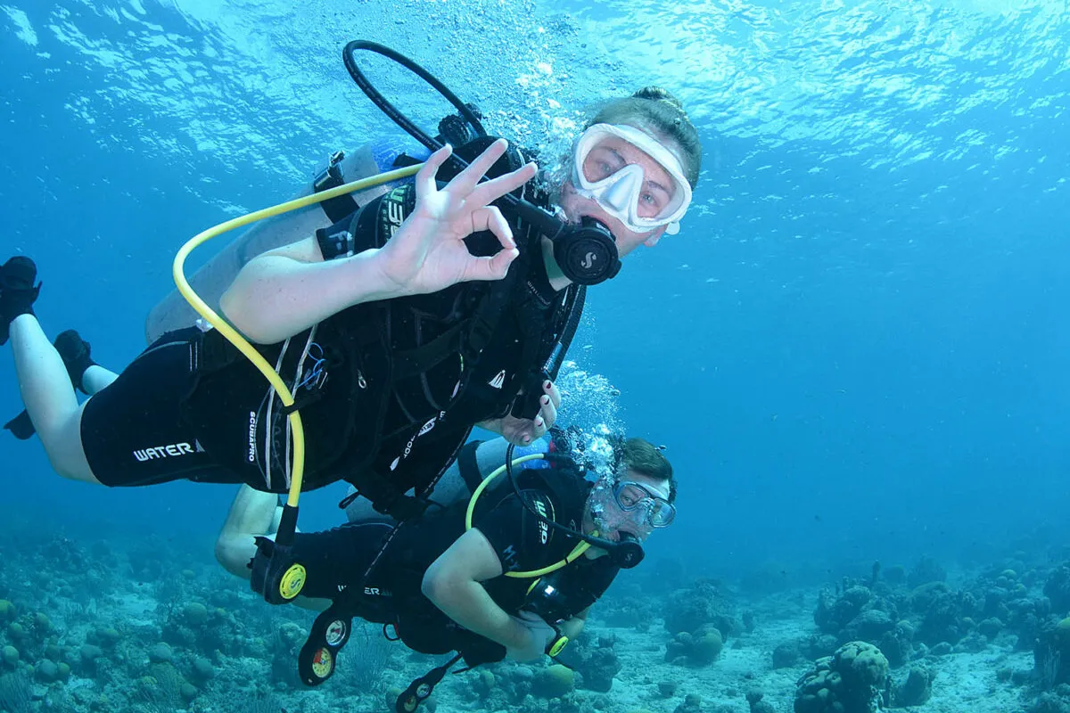 Double tank guided dive trip, Curaçao