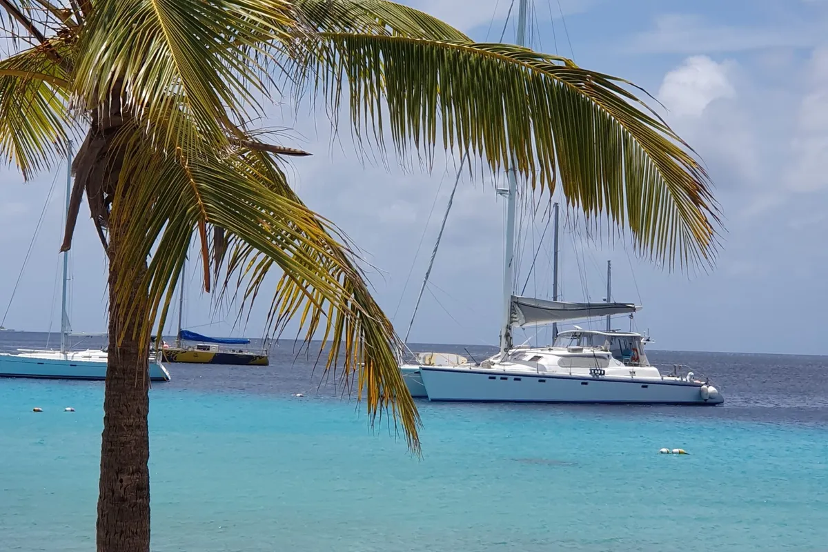 Shangri La sailing trips, Curaçao